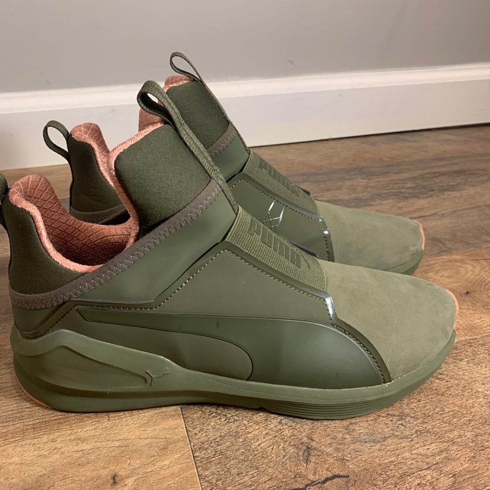Puma Sneakers